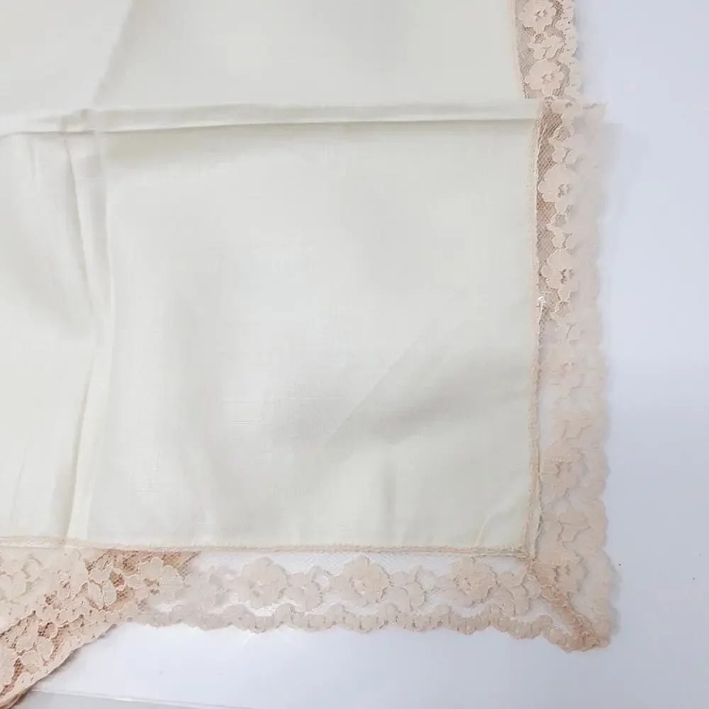 Vintage quaker lace